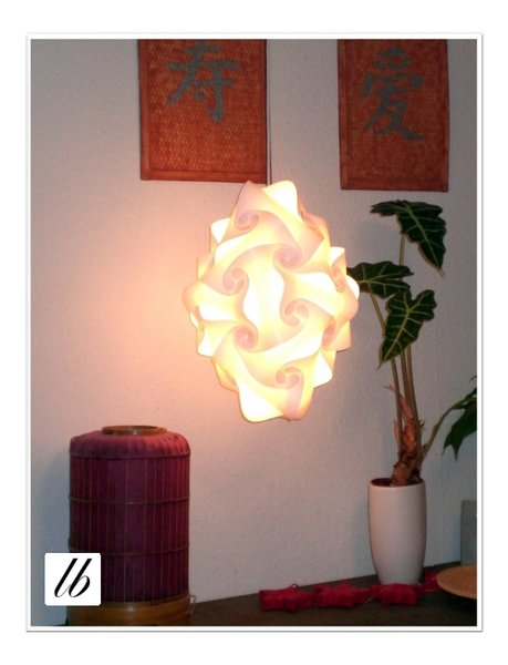 Puzzle Lampe aus 24 Elementen Größe L mit normaler Glühlampe\\n\\n24.01.2010 00:35